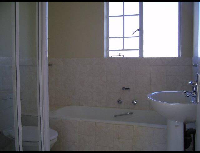 2 BEDROOM PROPERTY TO RENT IN GROBLERPARK